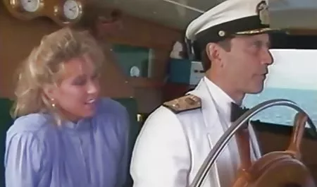 ஜீன்ஸ் ஆபாச வீடியோக்களை கொண்டு Berkova விட்டதா