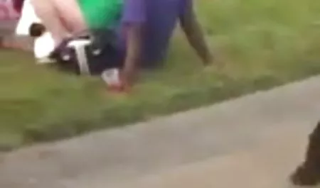 பெண் கட்டாயம் சரி கூகிள் குறுகிய ஆபாச வீடியோக்கள் பார்க்க வேண்டும் என அவரது கணவர் மற்றொரு பெண் ஆதிக்கம்