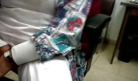 அவள் கவர்ச்சியாக வீடியோ pornuxa கால்கள் காலுறைகள் ஓட்ட எனக்கு பைத்தியம்