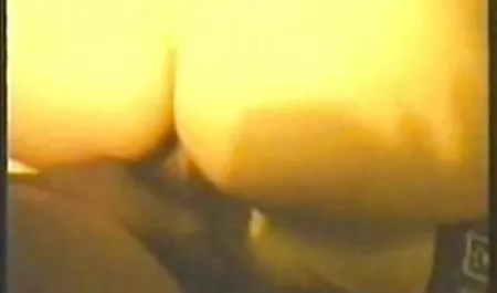 லிலா காட்டியது ஒரு ஆபாச கிளிப் பார்க்க இலவச