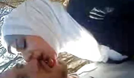 கவர்ச்சி அரைக்கும் ponro வீடியோக்கள் மீது அனைத்து அவரது பளபளப்பான பளிங்கு தரையில்!