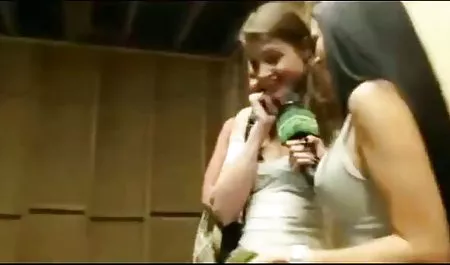 இரண்டு ஹாட் பேப்ஸ் சக் ஒரு பையன் செக்ஸ் hyponomal