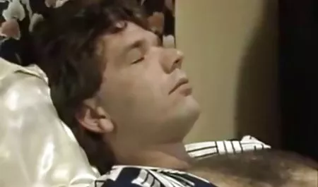 - மிக கடுமையாக எதிர்க்க ஆபாச வீடியோக்களை பார்க்க இலவசமாக பதிவு வேண்டும்.