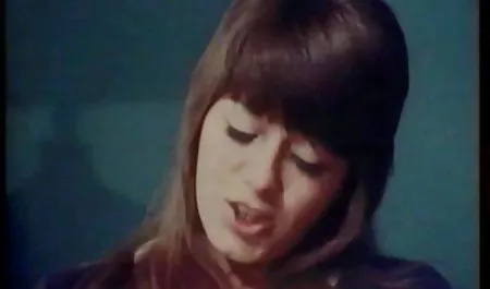 அழகான ஸ்வீட் பொன்னிற கிடைத்தது அவளை அவளது ஆபாச, கிளிப்புகள் வழிகிறது