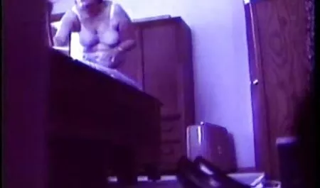 பல லெஸ்பியன் நக்கி மற்றும் moaning! popno vidio