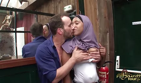 காக்ஸ் வெடித்து உள்ளே பெண்கள் வாய் பார்க்கும் ஆபாச தொகுதி.3