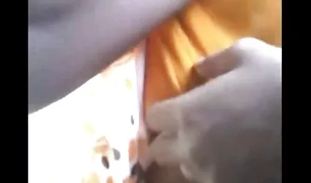 கருப்பு, பெண்கள், இந்தவொரு ஒருவருக்கொருவர் இந்த இந்திய மொழி