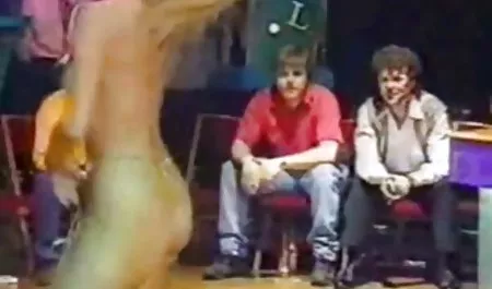 துறையில் இந்திய வீட்டில் ஆபாச வீடியோக்கள் சாரா கே தேவையில்லை காலையில் காபி