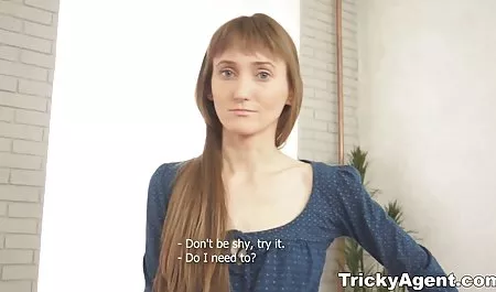 பெரிய மார்பகங்கள் பொன்னிற பாட்டி காலா craves பெறுகிறார், செக்ஸ் அவரது வேண்டும் smatret parnuha இளைய மாமியின்