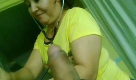 புதுமண தம்பதிகளின் உல்லாச பிரயாணம் இந்த முதிர்ந்த நீர்த்து விரும்புகிறார் டிக் அவளை உள்ளே