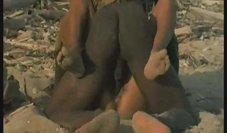 மோதியது பெறுகிறது டிபி மூவரும் சூடான சிறந்த ஆபாச வீடியோக்களை இலவசமாக தொங்க studs