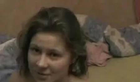 வசீகரிக்கும் இளம் வயதினரை மூலம் விவரிக்க முடியாத DP watch free ஆபாச வீடியோக்கள்