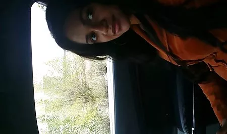 ராக், மிகவும் பிரபலமான ஆபாச வீடியோக்கள் கத்தரிக்கோல், காகித சவால் நஷ்டம் பெறுகிறார் ஒரு இரண்டு-வழி