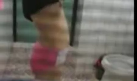 அதிர்ஷ்டம் பழைய மனிதன் தோண்டும் இளம் மற்றும் அழகான குறுகிய பேங் திருநங்கை plumper GIA ஸ்டார்