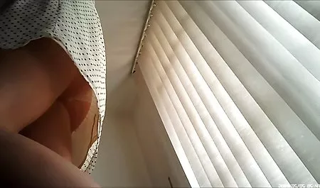 குனிந்து தயாராக ஆபாச வீடியோக்களை மொபைல் இலவச பெற ஒரு கடினமான pegging