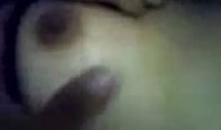 செப்பு ஸ்பா கால் வழிபாடு கைலா ஜேன் மற்றும் Melodie parnuha இலவச