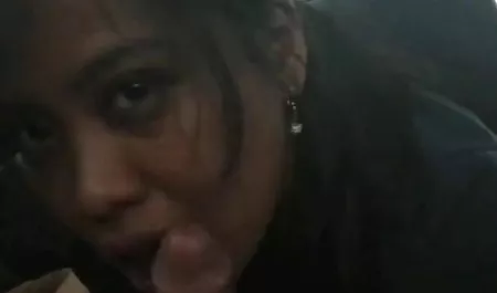 இளைஞர்கள் ஒரு குழு பெறுவது, இருதரப்பிலும் பலத்த உயிர் செக்ஸ், குறுகிய வீடியோக்கள் சேதம்