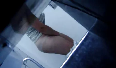 அழகான லாரா கிராஃப்ட் எடுக்கும் நாய் மற்றும் ரெட்ரோ ஆபாச கிளிப்புகள் பெண்ணின் யோனி முடி